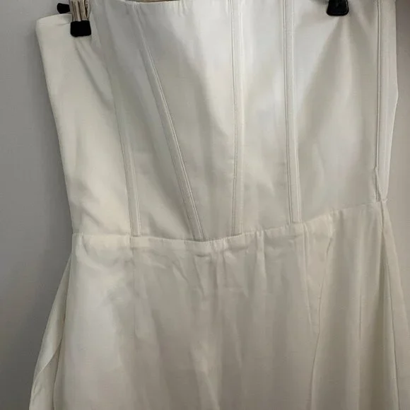 V. Chapman June Corset Front-Slit Gown - Ivory